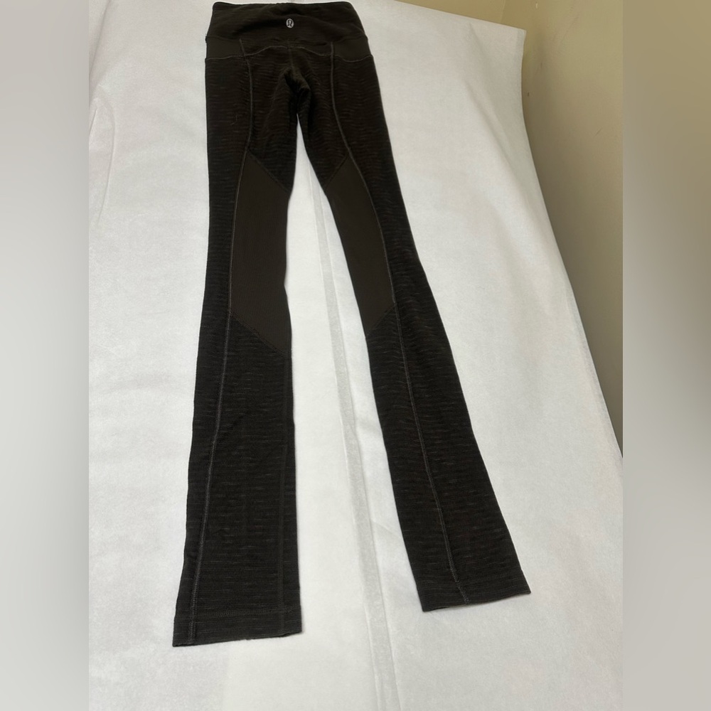 Lululemon Dark Green Striped Rib Knit Accents Mid-Rise Leggings💚 - Picture 4 of 7